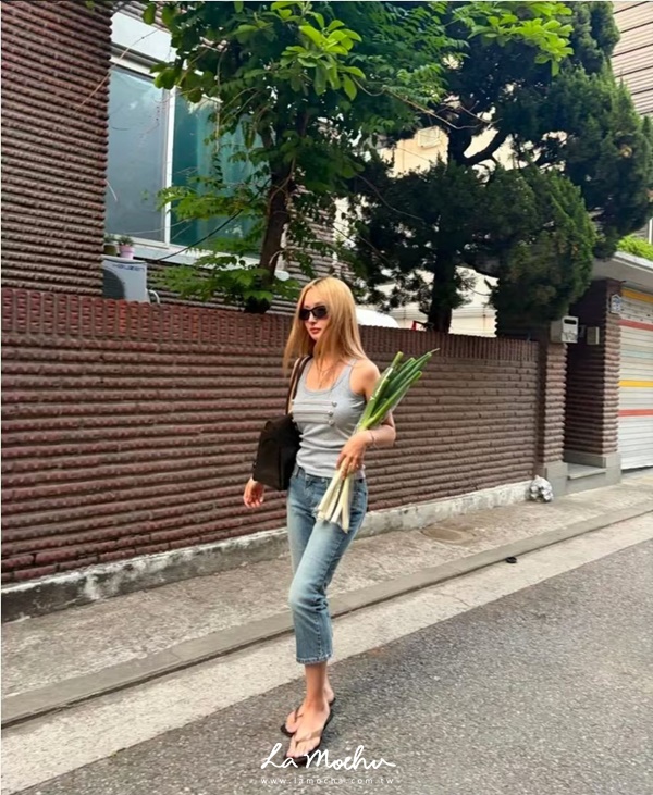 刷白牛仔喇叭卡布里褲